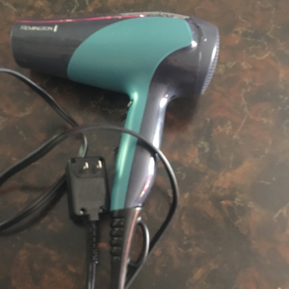 Blow dryer